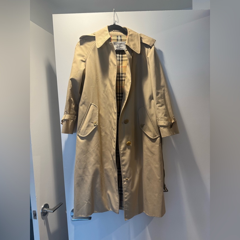 Burberry Tan Trench Coat. It's perfect. Too small for me. Marked M. Is really S. - Picture 2 of 7